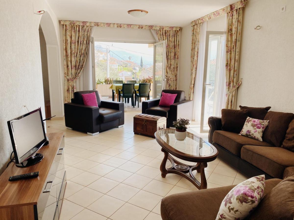 Apartments Sneki Baošići Zewnętrze zdjęcie
