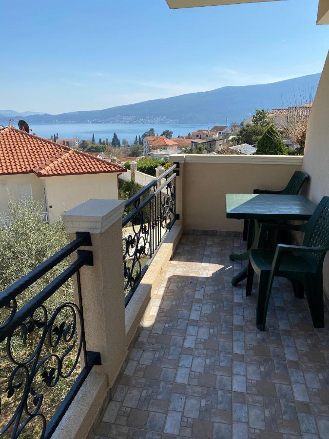 Apartments Sneki Baošići Zewnętrze zdjęcie