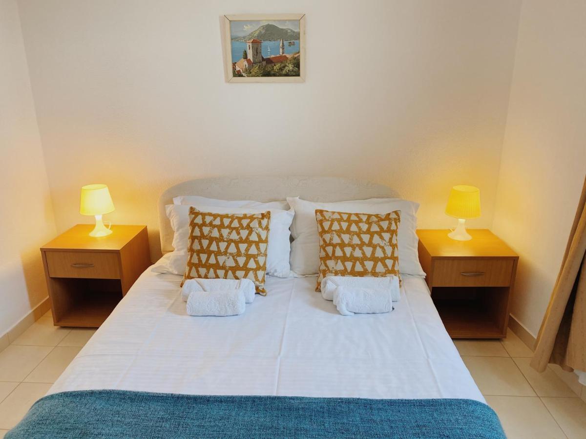 Apartments Sneki Baošići Zewnętrze zdjęcie