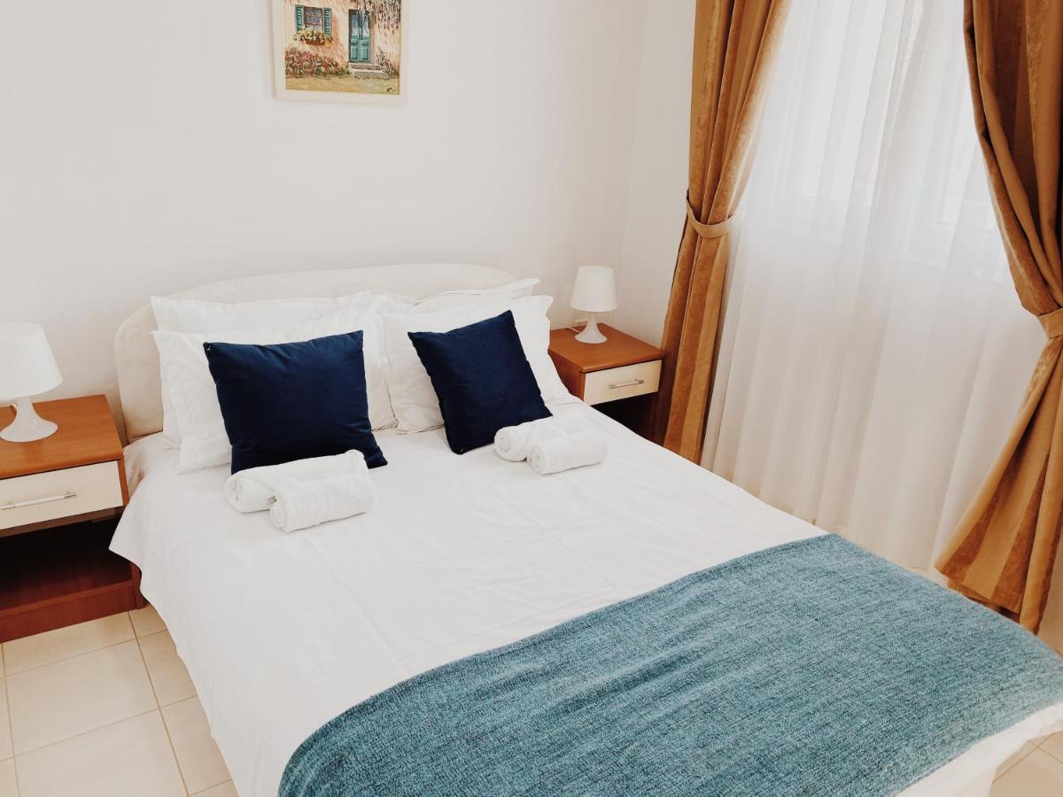 Apartments Sneki Baošići Zewnętrze zdjęcie