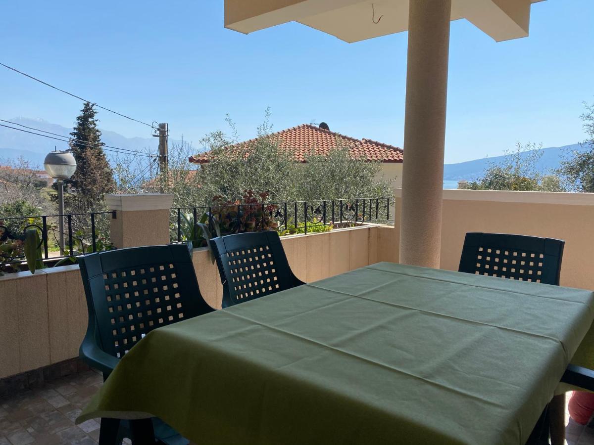 Apartments Sneki Baošići Zewnętrze zdjęcie