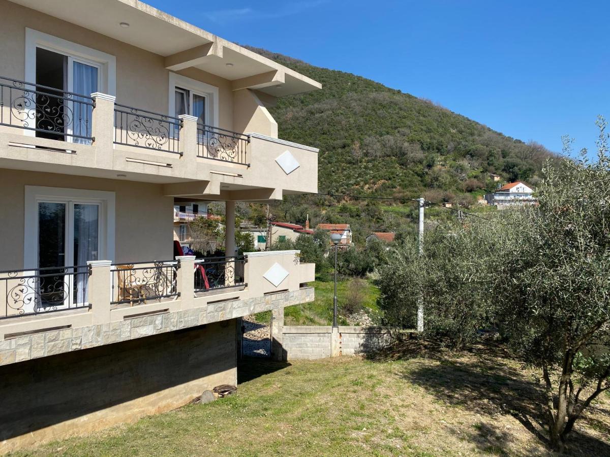 Apartments Sneki Baošići Zewnętrze zdjęcie
