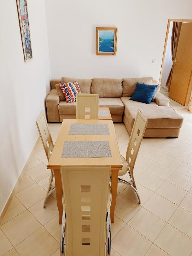 Apartments Sneki Baošići Zewnętrze zdjęcie